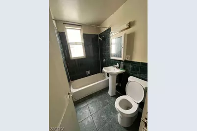 129 Carolina Ave Apt 2R, Newark, NJ 07106 - Photo 9