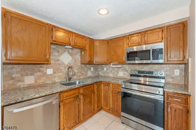 8 Constitution Way, Franklin Boro, NJ 07416 - Photo 13