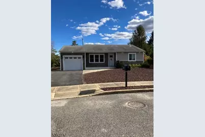 5 Shaw Ct, Berkeley Township, NJ 08757 - Photo 1