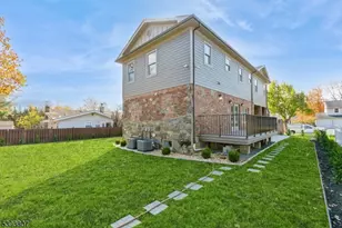 8 Gregory Rd, Springfield, NJ 07081 - Photo 23