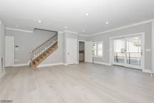 8 Gregory Rd, Springfield, NJ 07081 - Photo 7