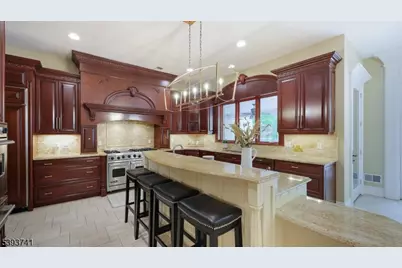 115 Old Somerset Rd, Watchung, NJ 07069 - Photo 11