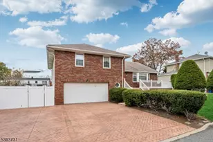 22 Mount Pleasant Ave, Woodland Park, NJ 07424 - Photo 3