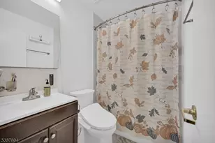 30 Shrewsbury Dr, Livingston, NJ 07039 - Photo 15