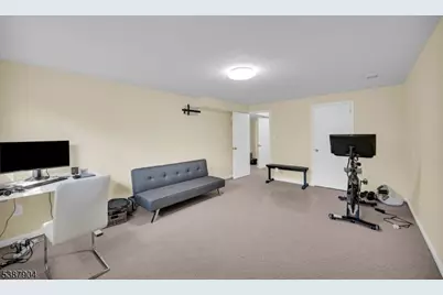 30 Shrewsbury Dr, Livingston, NJ 07039 - Photo 23