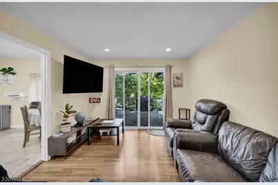 30 Shrewsbury Dr, Livingston, NJ 07039 - Photo 25