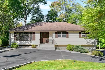 30 Shrewsbury Dr, Livingston, NJ 07039 - Photo 1