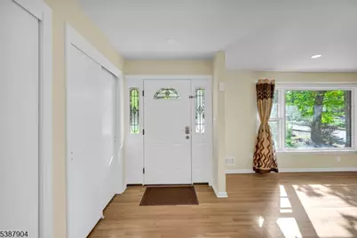 30 Shrewsbury Dr, Livingston, NJ 07039 - Photo 3