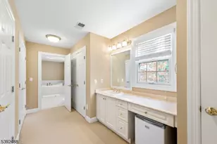 601 Lindabury Ln, Tewksbury Township, NJ 07979 - Photo 15