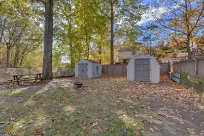 332 Elmira Trl, Hopatcong, NJ 07843 - Photo 19