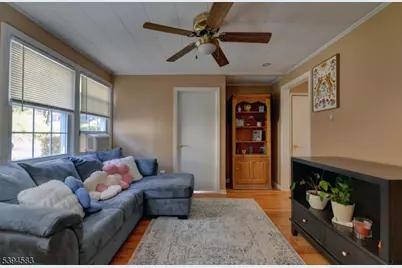 332 Elmira Trl, Hopatcong, NJ 07843 - Photo 3