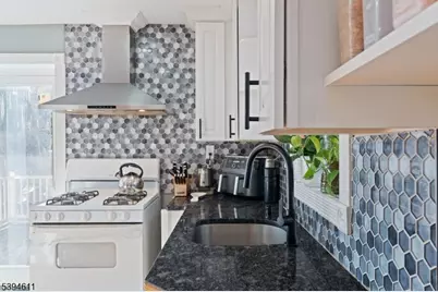 419 Bernard Ave, Linden, NJ 07036 - Photo 11