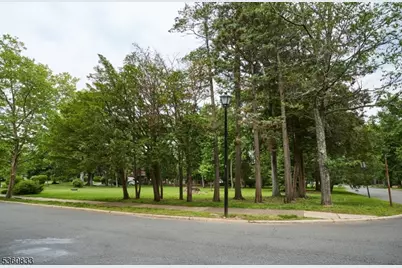 251-B Elmwynd Dr, City Of Orange Twp., NJ 07050 - Photo 15