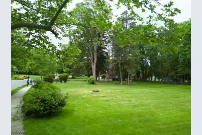 251-B Elmwynd Dr, City Of Orange Twp., NJ 07050 - Photo 3