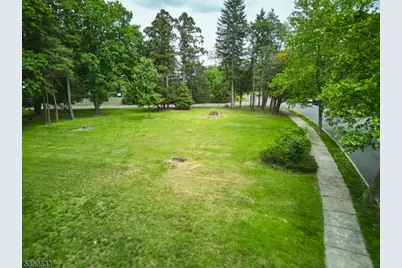 251-B Elmwynd Dr, City Of Orange Twp., NJ 07050 - Photo 13