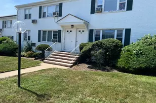 49 B Garfield Park, Edison, NJ 08837 - Photo 1