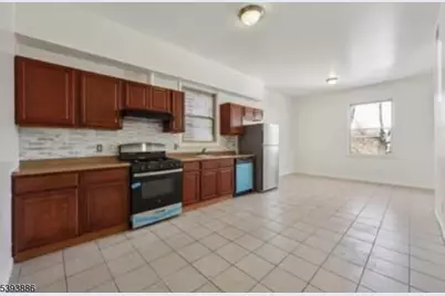 235 S 11th St #3, Newark, NJ 07107 - Photo 5