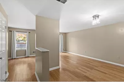 839 Valley St, Union Township, NJ 07088 - Photo 5