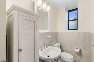 50 Glenwood Ave, Jersey City, NJ 07306 - Photo 17