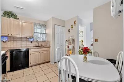 905 Madaline Dr, Woodbridge Township, NJ 07001 - Photo 9