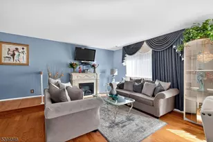 905 Madaline Dr, Woodbridge Township, NJ 07001 - Photo 3