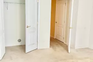 2102 Ambassador Ct, Franklin Township, NJ 08873 - Photo 13