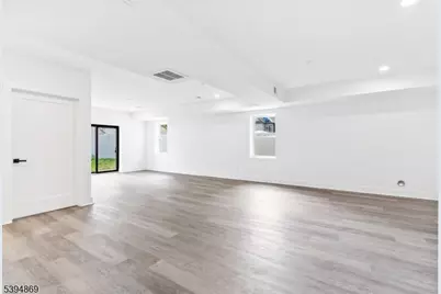 223 Monroe Ave, Plainfield, NJ 07063 - Photo 7