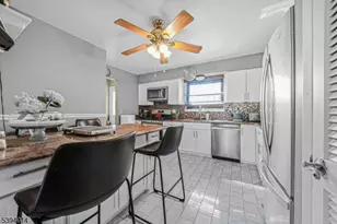 3203 Astor Close, Hillsborough Township, NJ 08844 - Photo 3