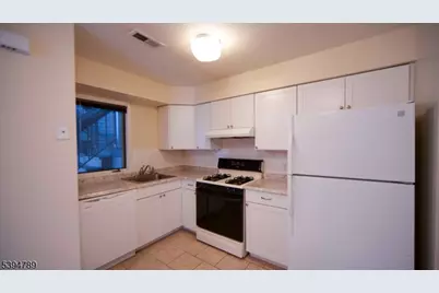 22 Sam Bonnell Dr #22, Union Township, NJ 08809 - Photo 9