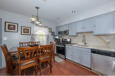 3 Martha Ct, Newark, NJ 07103 - Photo 9