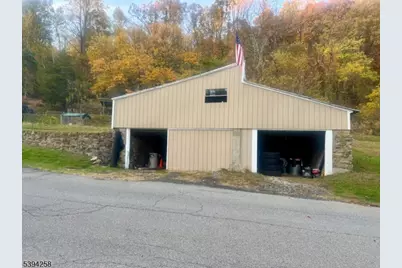 241 Lows Hollow Rd, Lopatcong Township, NJ 08886 - Photo 15