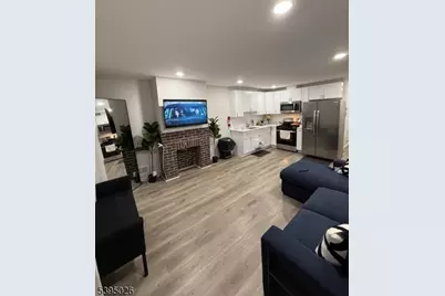 107 Willoughby St Unit #1, Newark, NJ 07112 - Photo 3