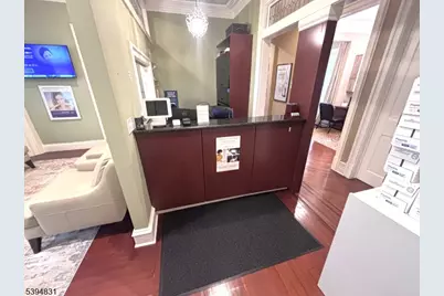 4 Perry St, Morristown, NJ 07960 - Photo 13