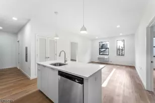 25 Freeway Dr, East Orange, NJ 07018 - Photo 5