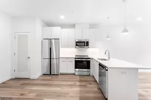 25 Freeway Dr, East Orange, NJ 07018 - Photo 3