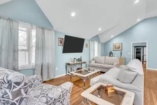 9 Mueller Ln, Franklin Township, NJ 07882 - Photo 11