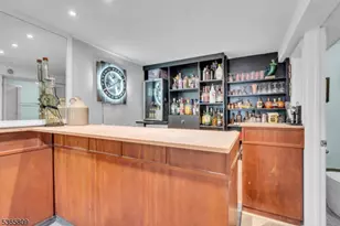 9 Mueller Ln, Franklin Township, NJ 07882 - Photo 5