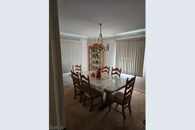 95 Elizabeth Pl, Totowa, NJ 07512 - Photo 7