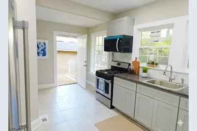 32 Elmwood Ave #1, East Orange, NJ 07018 - Photo 3