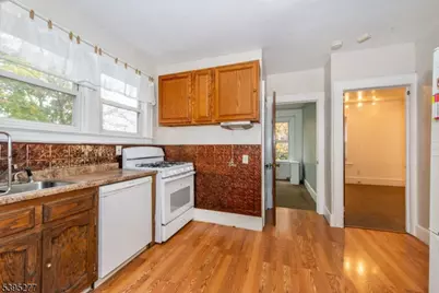 16 Willet St, Bloomfield, NJ 07003 - Photo 15