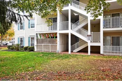 258 Kempsey Dr, North Brunswick Township, NJ 08902 - Photo 15