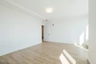 67 Martin Luther King Jr B, Newark, NJ 07104 - Photo 25