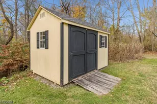 383 Pittstown Rd, Franklin Township, NJ 08867 - Photo 23