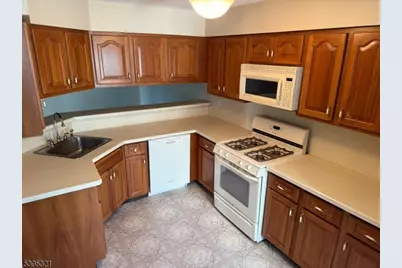 75 Homestead Ln, Lincoln Park, NJ 07035 - Photo 3