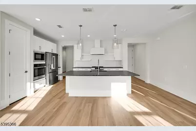 127 Myrtle Rd, Warren Township, NJ 07059 - Photo 7