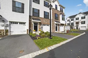 9 Saw Mill Cir, Hackettstown, NJ 07840 - Photo 3