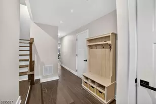 9 Saw Mill Cir, Hackettstown, NJ 07840 - Photo 5