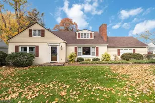 9 Beechwood Dr, Morris Township, NJ 07960 - Photo 1