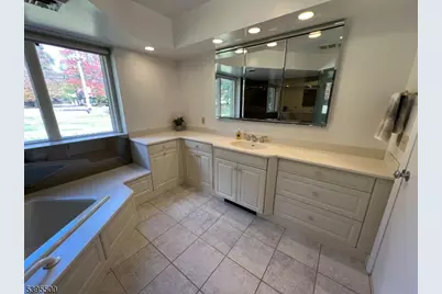 391 Forest Rd, Mahwah, NJ 07430 - Photo 23