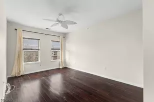 1017 Brittany Dr, Wayne, NJ 07470 - Photo 7